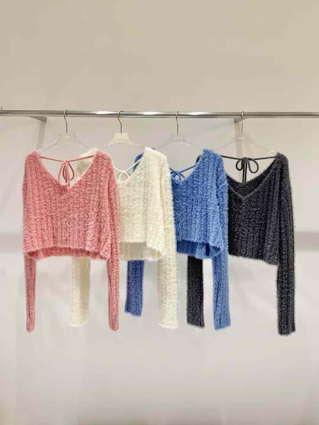 CROP TOP KNITWEAR