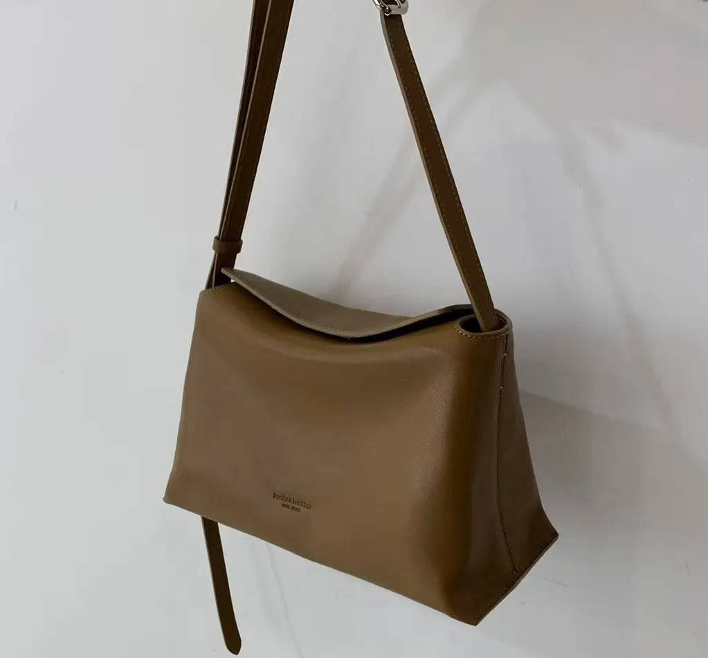 Lamb Crossbody Bag (M)