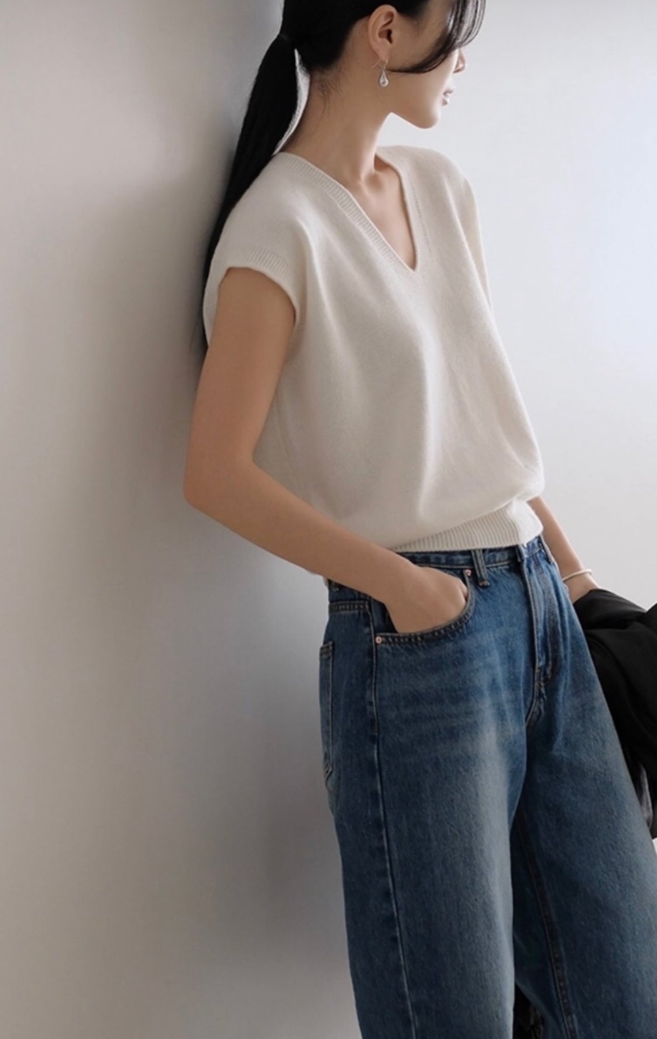 CASHMERE V-NECK VEST