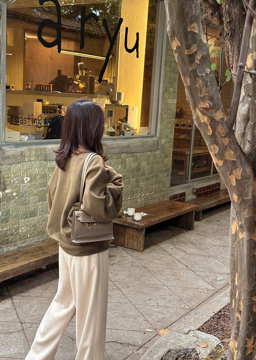 OVERSIZED SWEATSHIRT