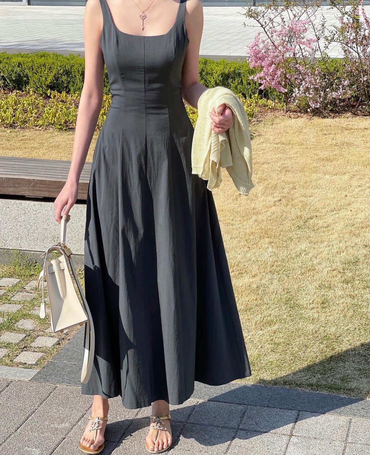U NECK DRESS