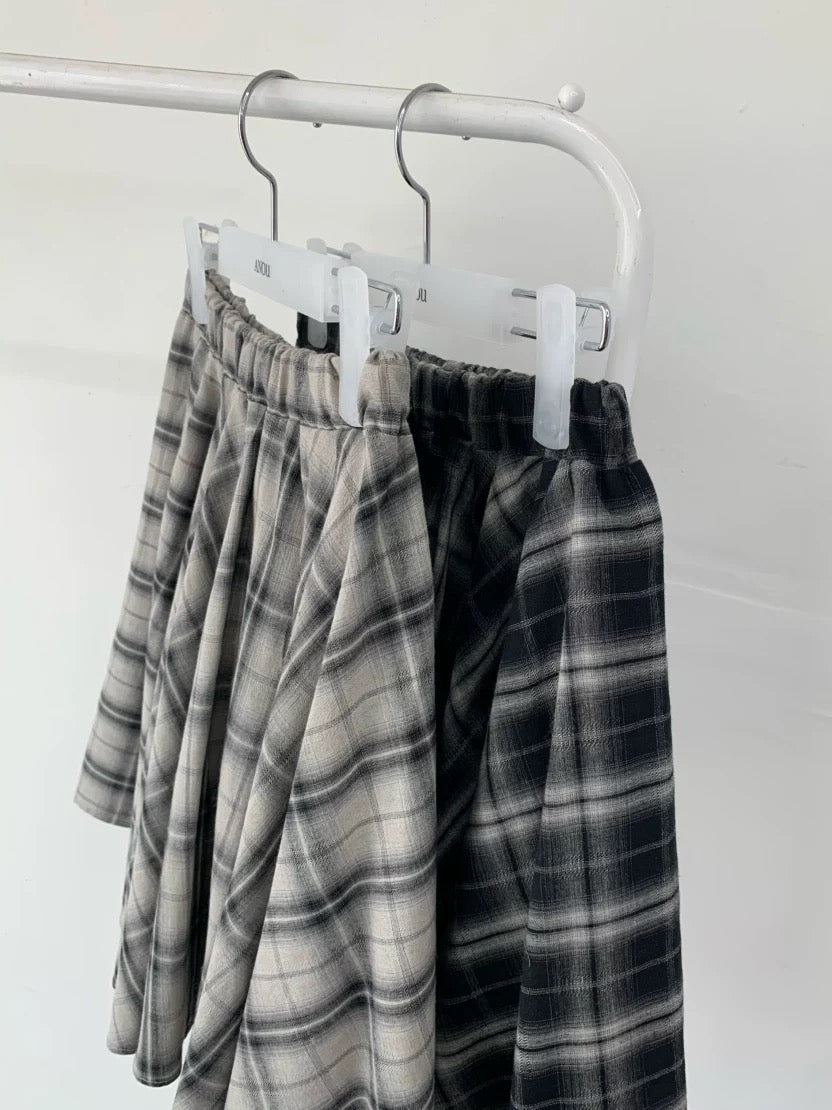 Check skirt