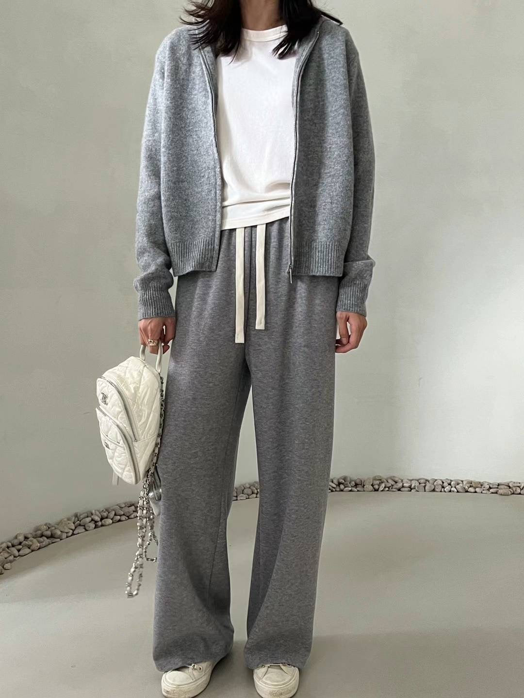 WIDE LEG SWEATPANTS