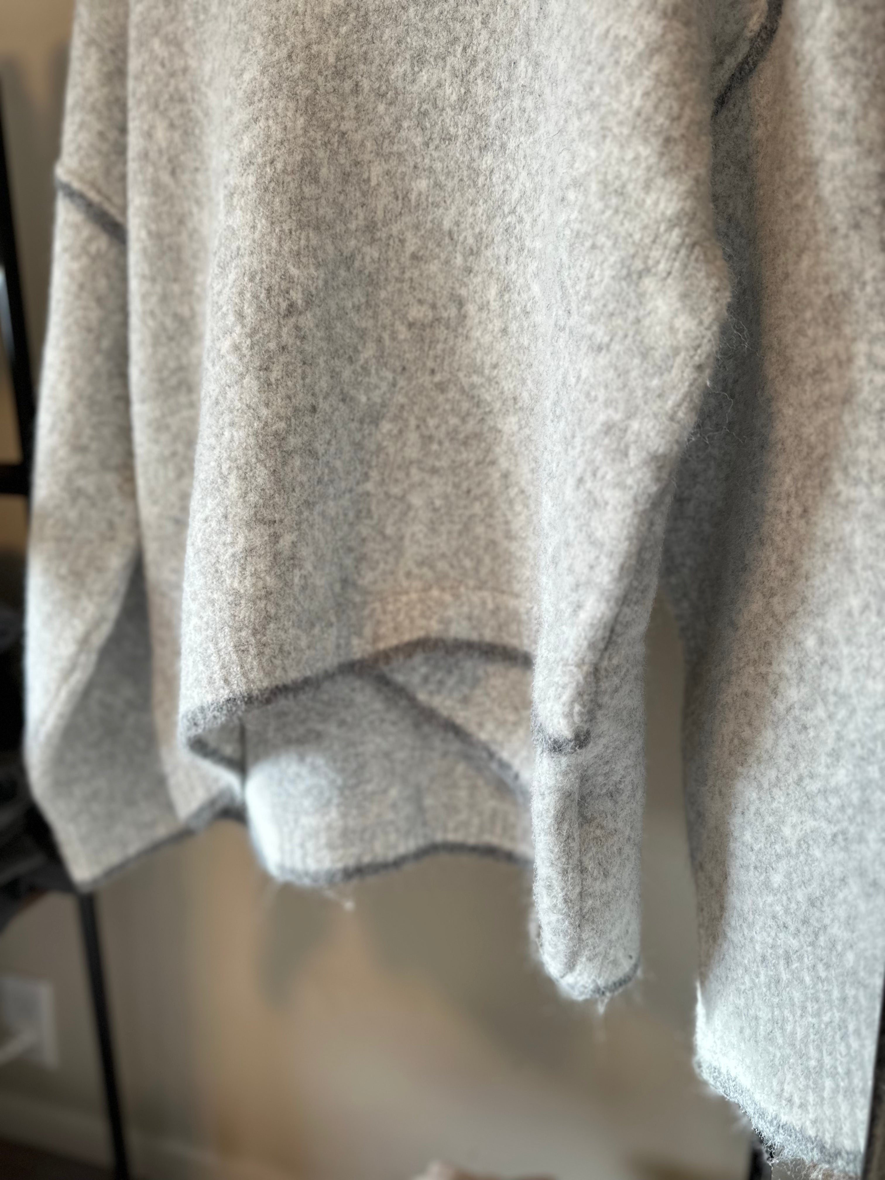 SPLICING SWEATER