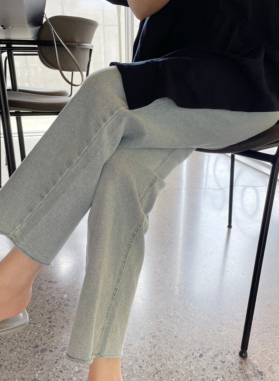 HIGH-WAIST JEANS 4042