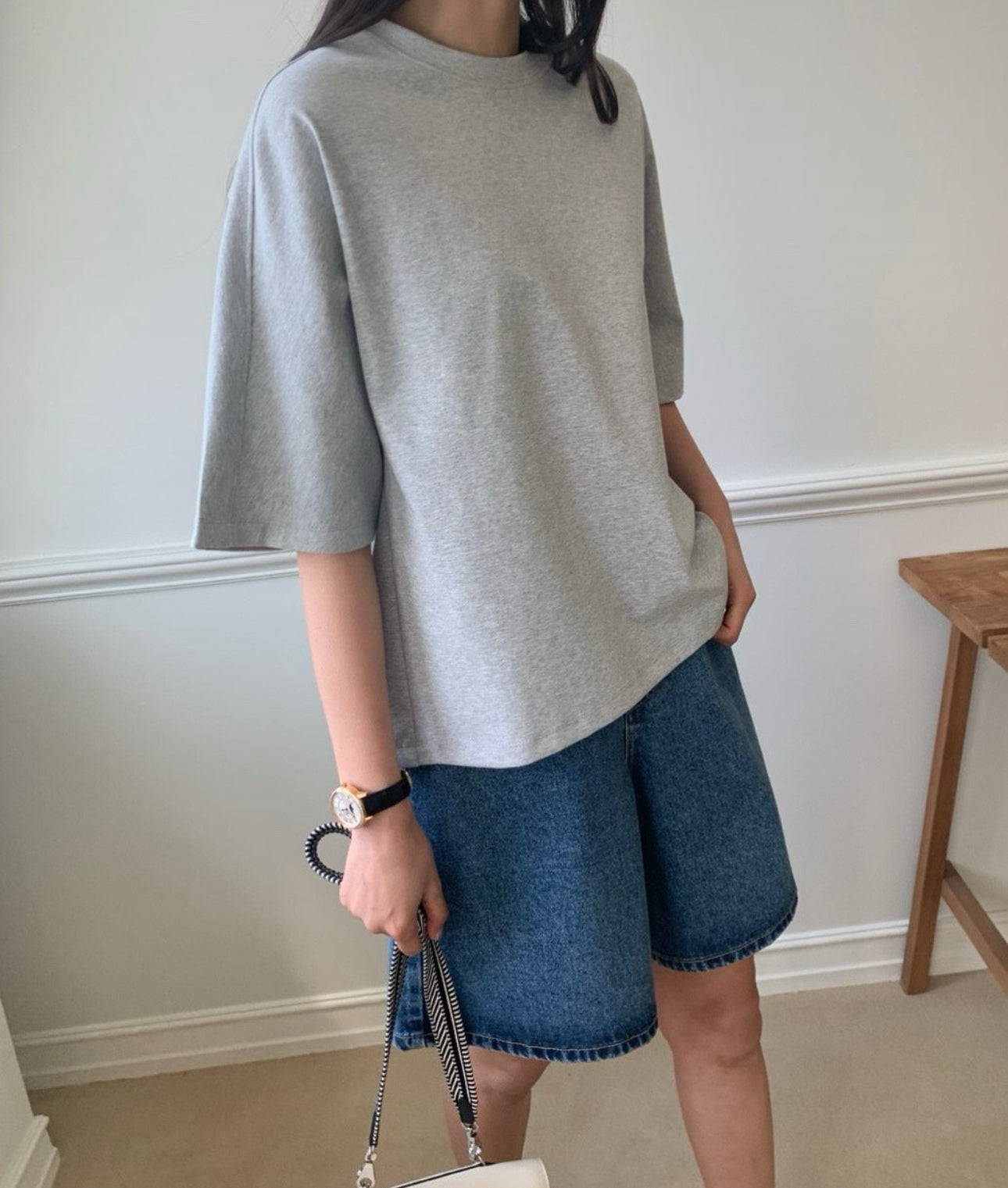 LOOSE T-SHIRT