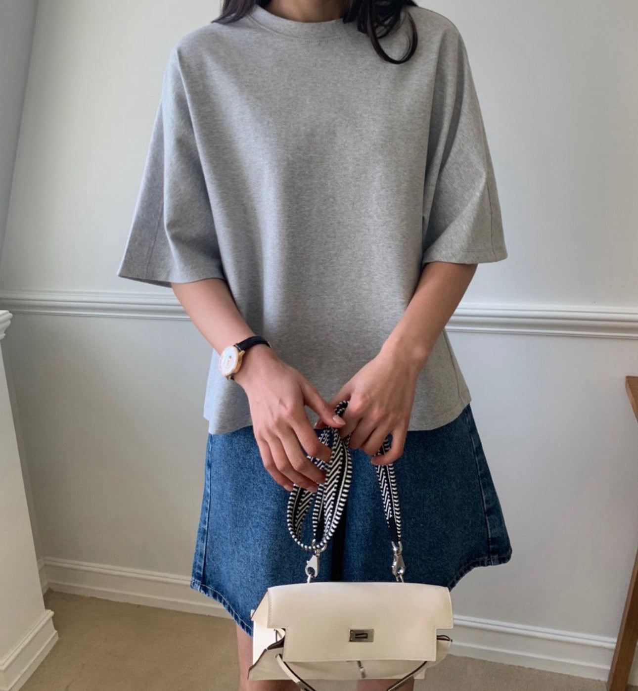 LOOSE T-SHIRT