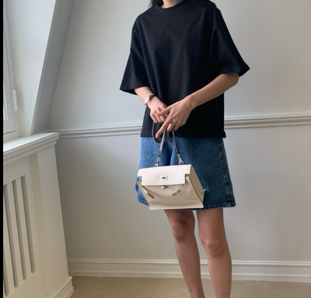 LOOSE T-SHIRT