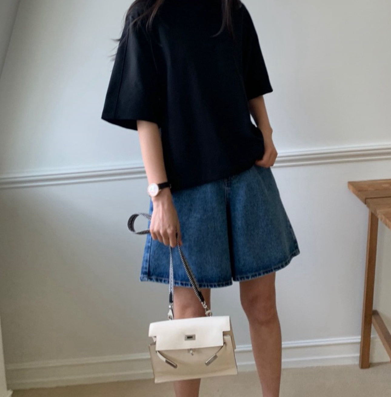 LOOSE T-SHIRT