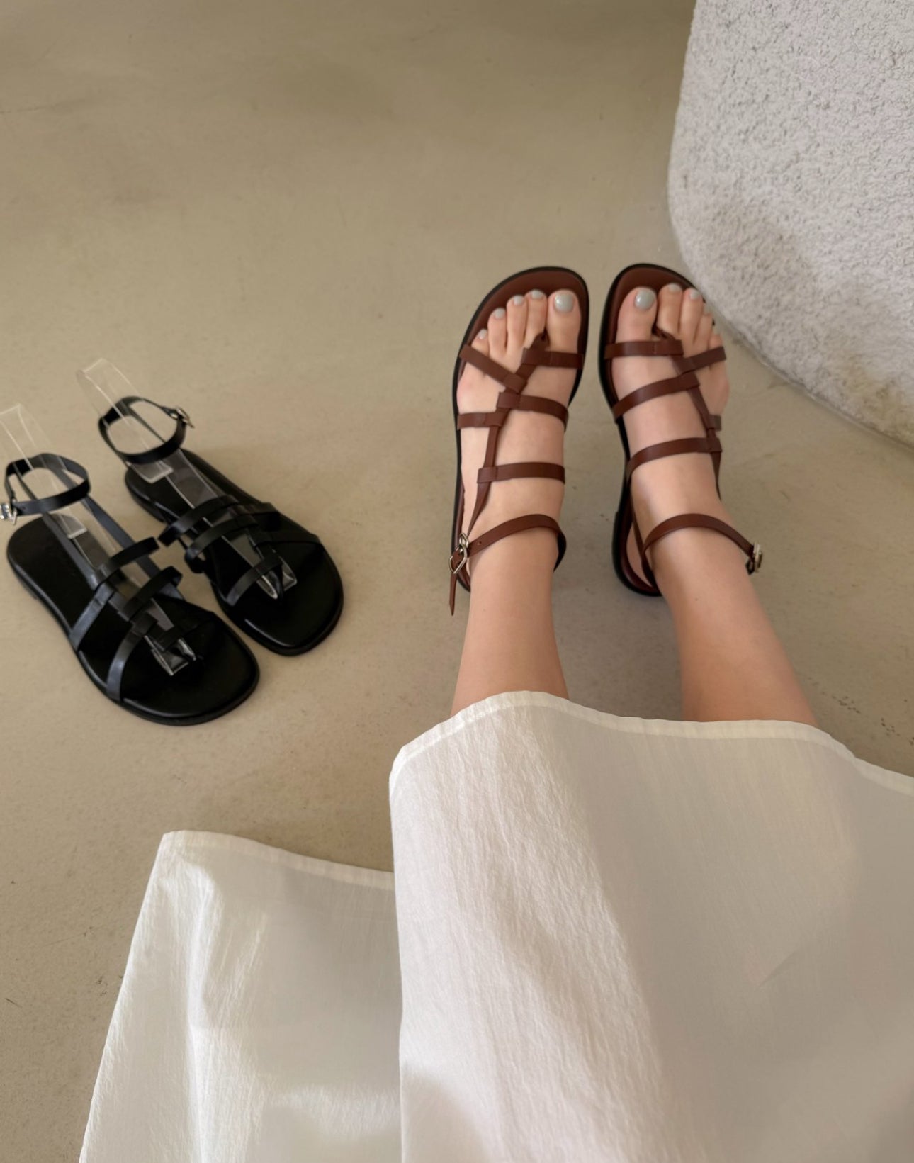 FLAT SANDAL