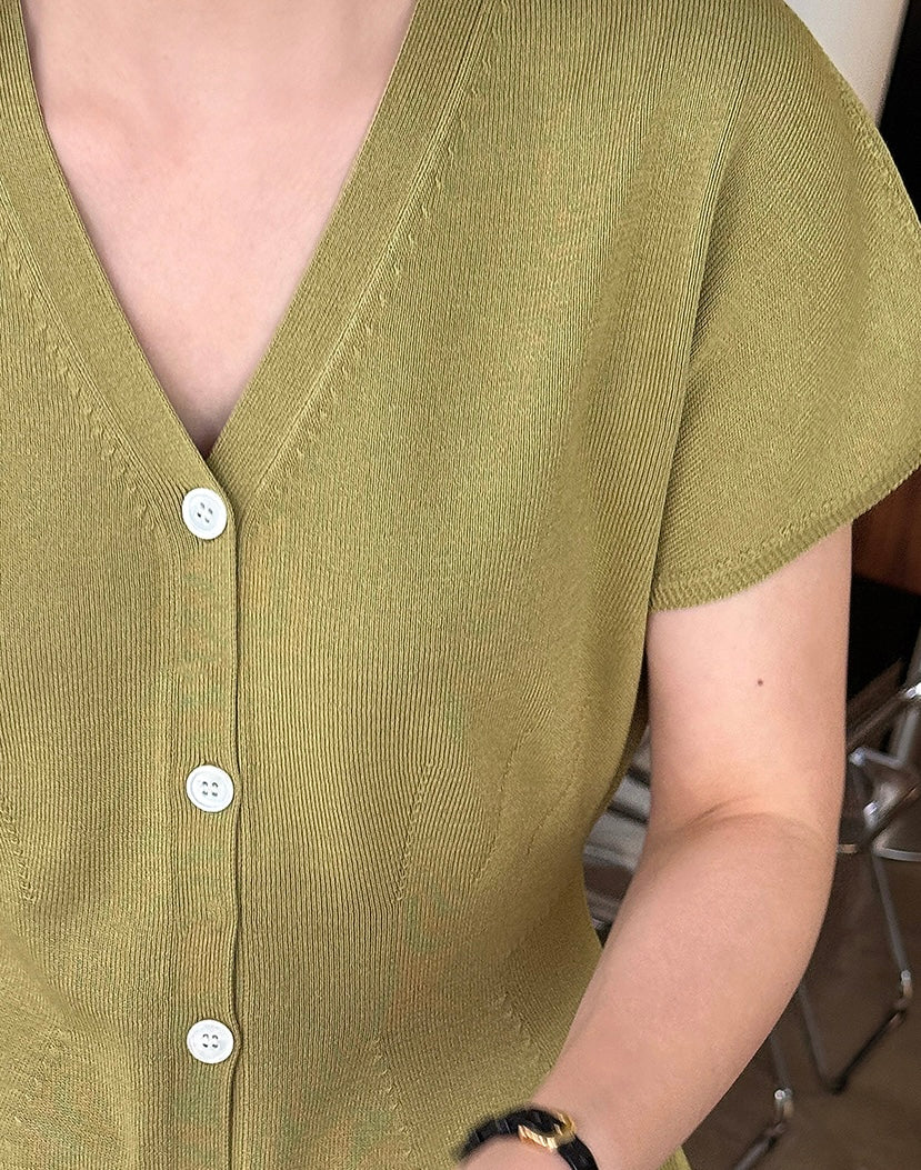 KNIT TOP