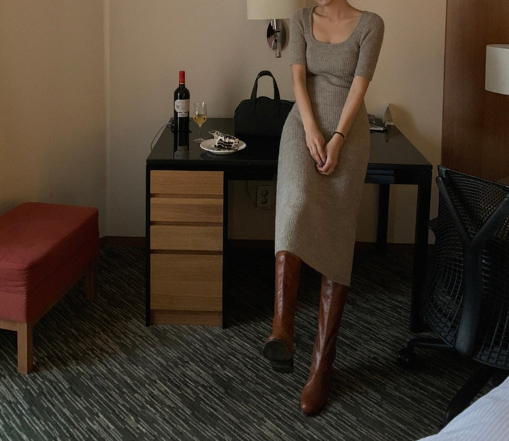 SHORT SLEEVE WOOL DRESS