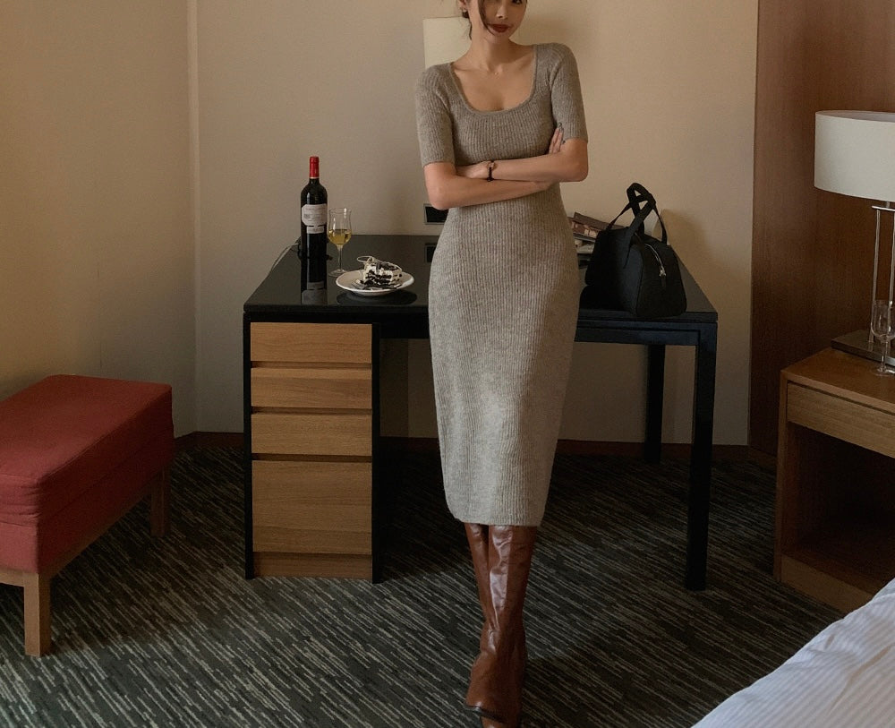 SHORT SLEEVE WOOL DRESS