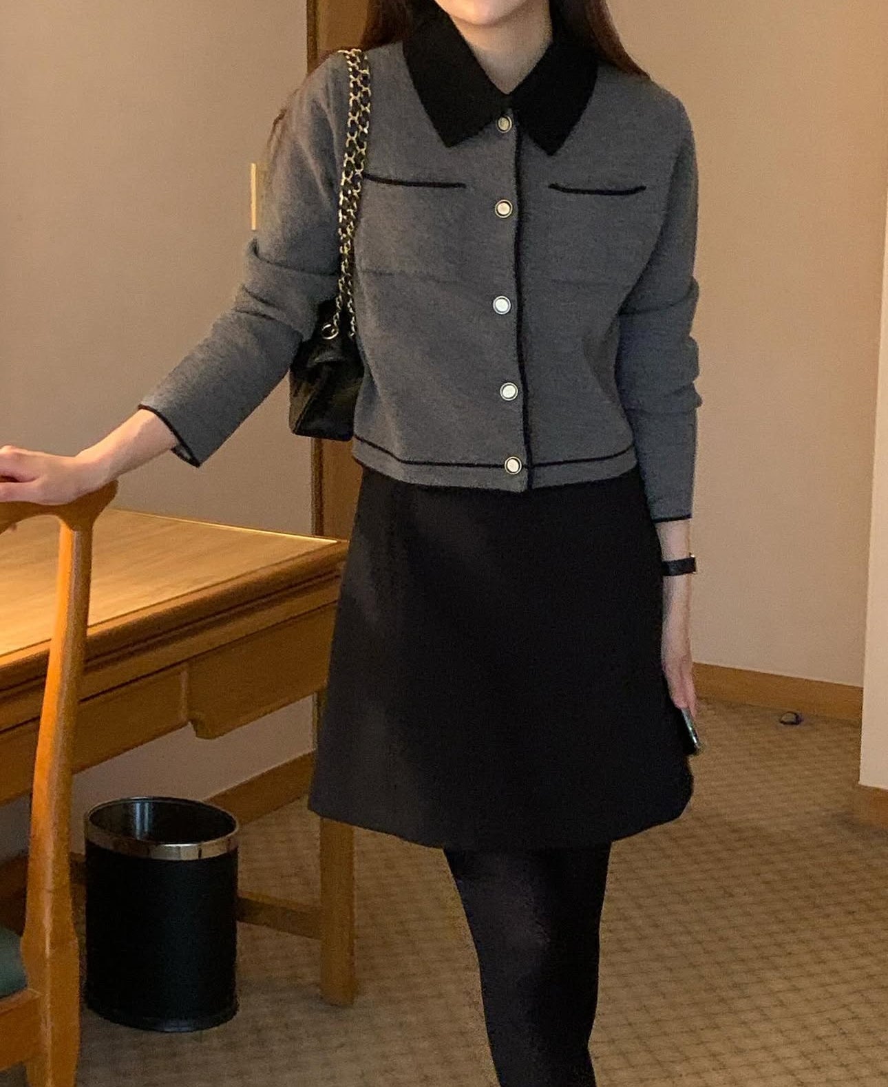 Contrast-trim knit cardigan