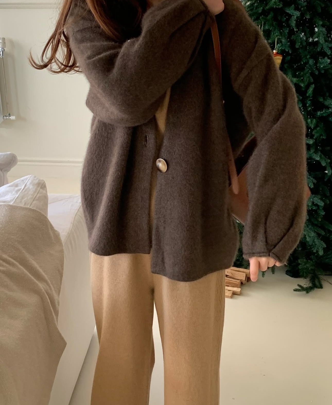 WOOL V-NECK CARDIGAN