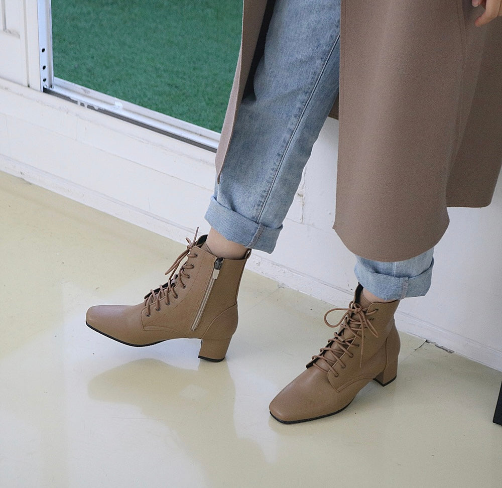 FUR-LINED COMBAT BOOT